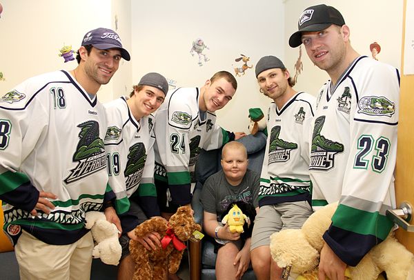 Florida Everblades Teddy Bear Toss: Thousands participate